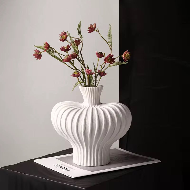 Vanna Vase