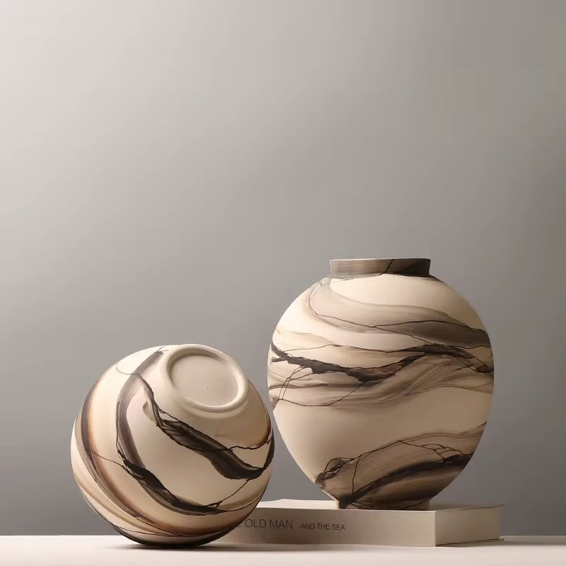 Ebon Vein Marbled Vase